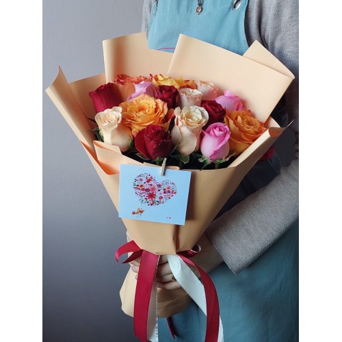 Купить на заказ 15 радужных роз с доставкой в Каскелене