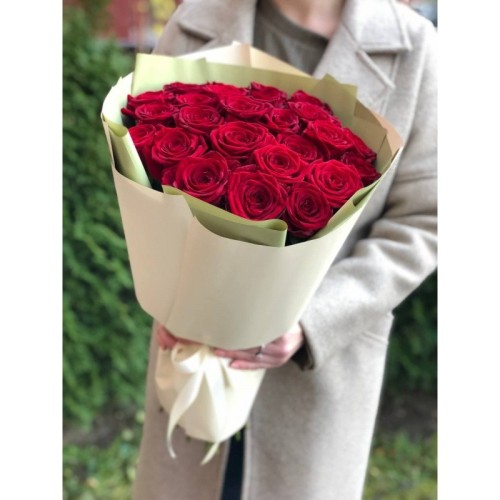Купить на заказ Букет из 21 красной розы с доставкой в Каскелене