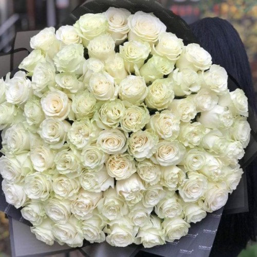 Купить на заказ Букет из 75 белых роз с доставкой в Каскелене