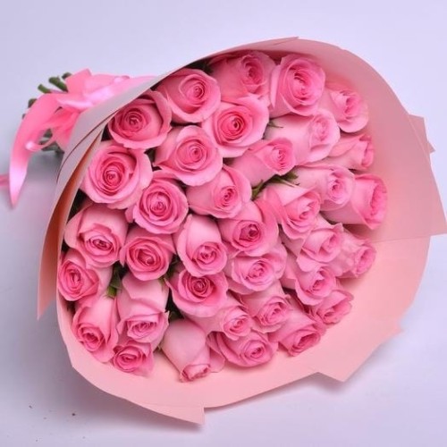 Купить на заказ Букет из 35 розовых роз с доставкой в Каскелене