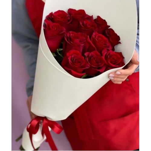Купить на заказ Букет из 11 красных роз с доставкой в Каскелене